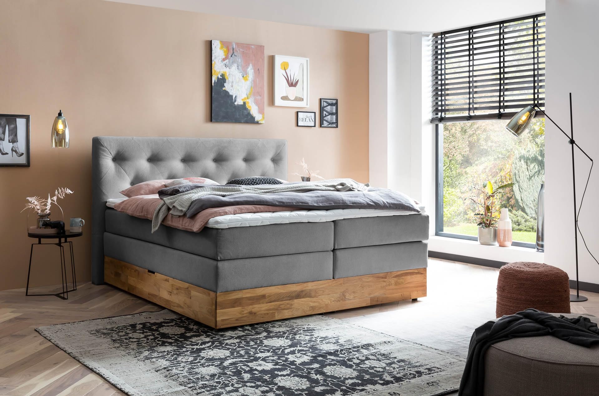 Belanoti MARBO Boxspringbett 180x200 mit Bettkasten 7-Zonen Taschenfederkern Matratze inklusive Visco Topper Bett 180x200 Eiche in der Farbe Weissgrau H2/H3 Polsterbett mit Massivholz Eiche